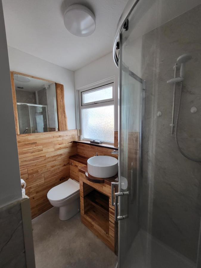 A Great Place For You And Your Dog To Stay فالموث المظهر الخارجي الصورة